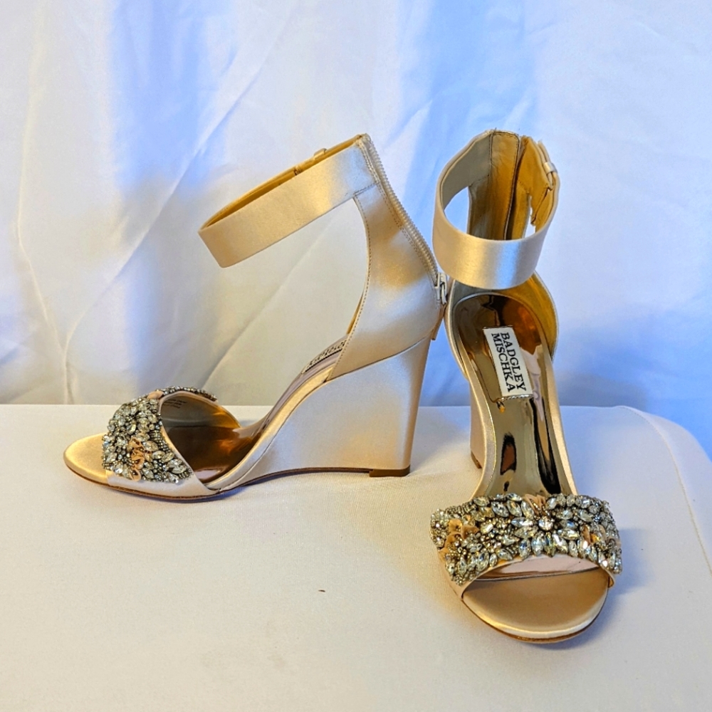 Badgley Mischka | Lauren Wedges | Bridal Wedding Shoes | Size 6.5 | Brand New